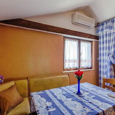 Apartamento Vintage Nur 490 Meter Zum Mit Meerblick, Grillbereich, Klima Dramalj